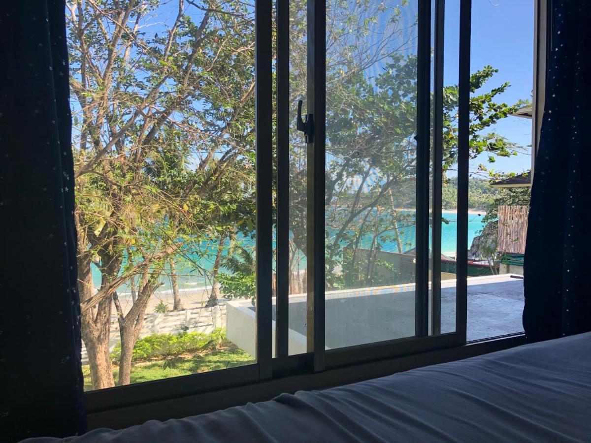 Amami Beachfront Villa With Private Beach Puerto Galera Luaran gambar