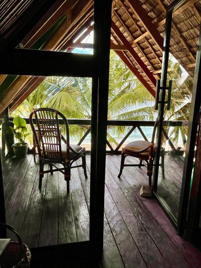 Amami Beachfront Villa With Private Beach Puerto Galera Luaran gambar