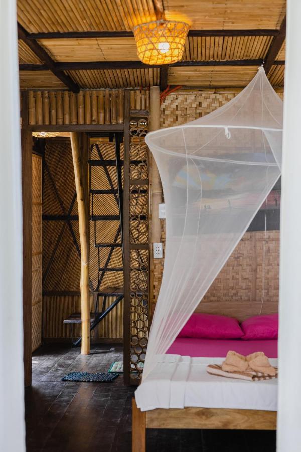 Amami Beachfront Villa With Private Beach Puerto Galera Luaran gambar