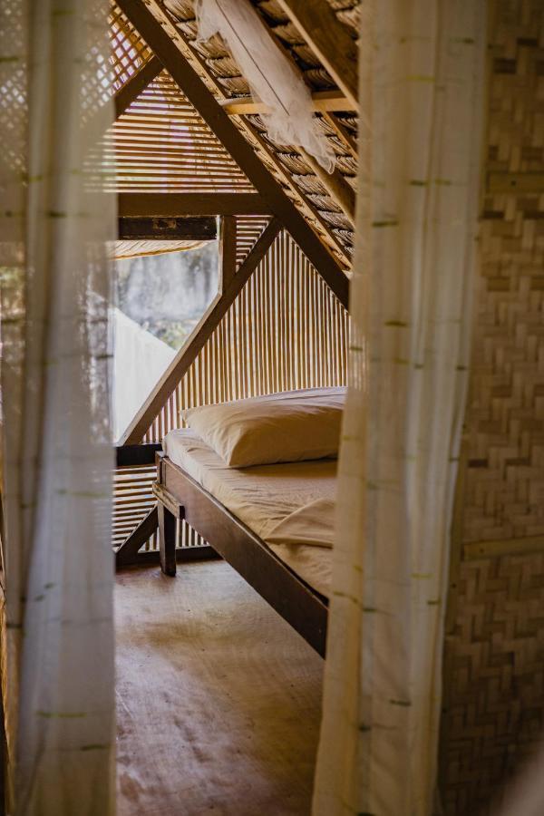 Amami Beachfront Villa With Private Beach Puerto Galera Luaran gambar