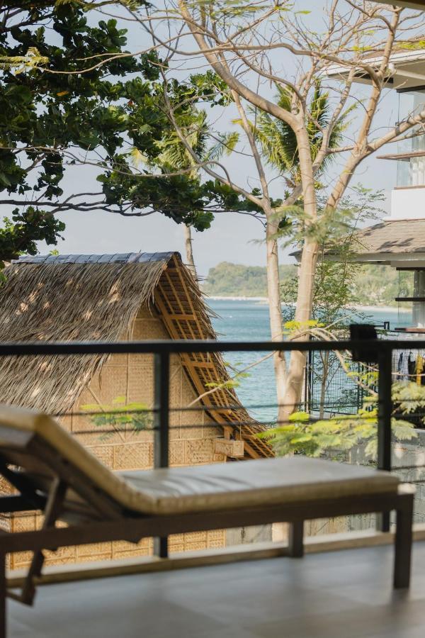 Amami Beachfront Villa With Private Beach Puerto Galera Luaran gambar