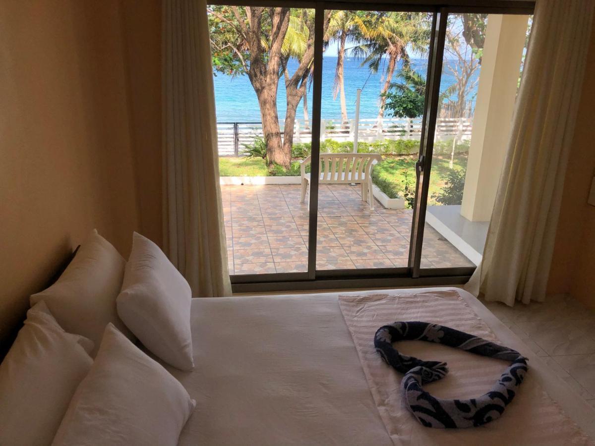 Amami Beachfront Villa With Private Beach Puerto Galera Luaran gambar